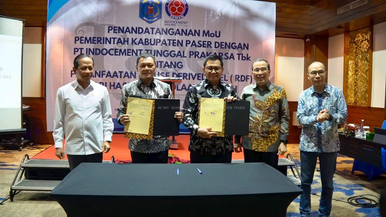 Pemkab Paser dan Indocement Teken MoU tentang RDF