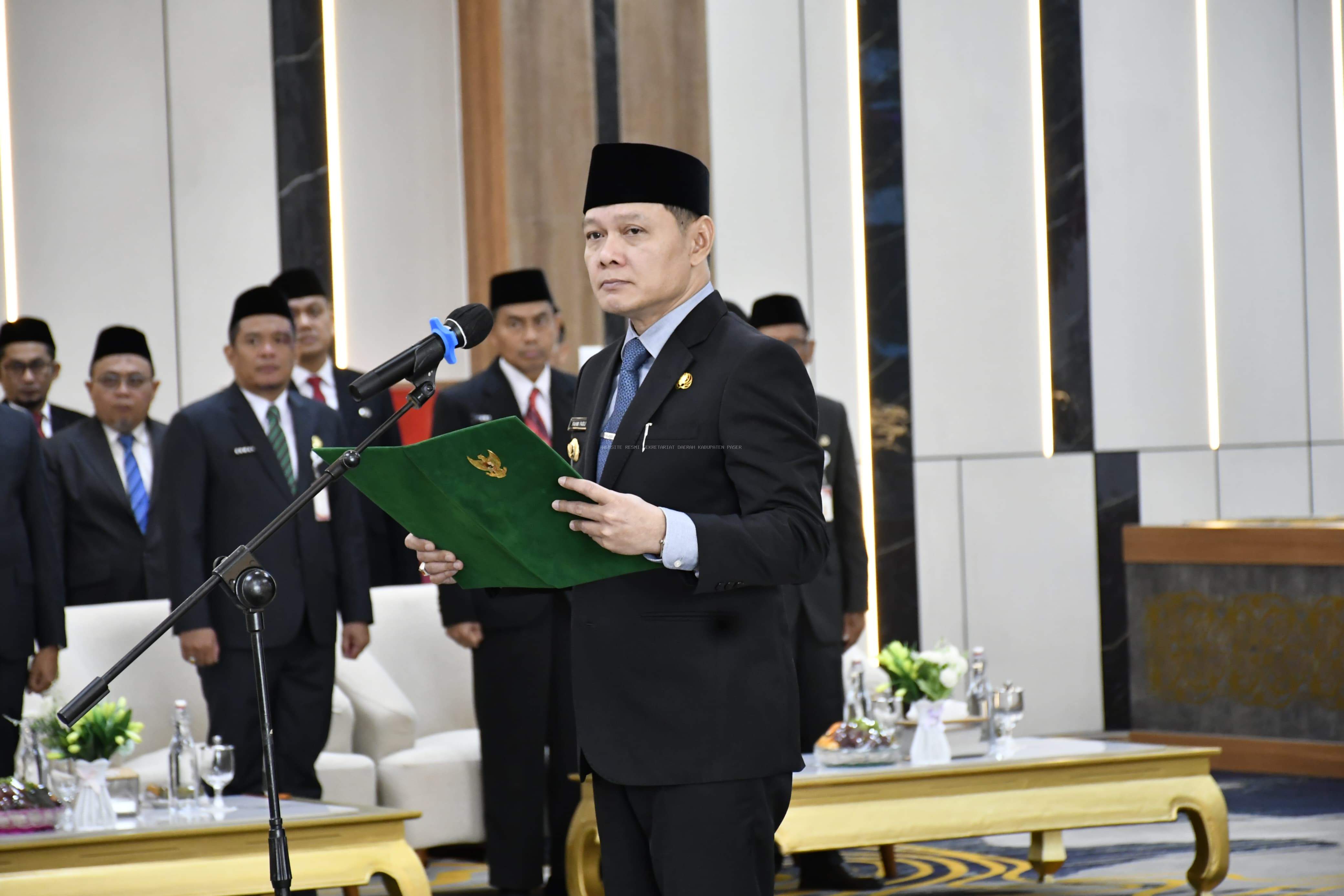 Bupati Lantik 308 ASN